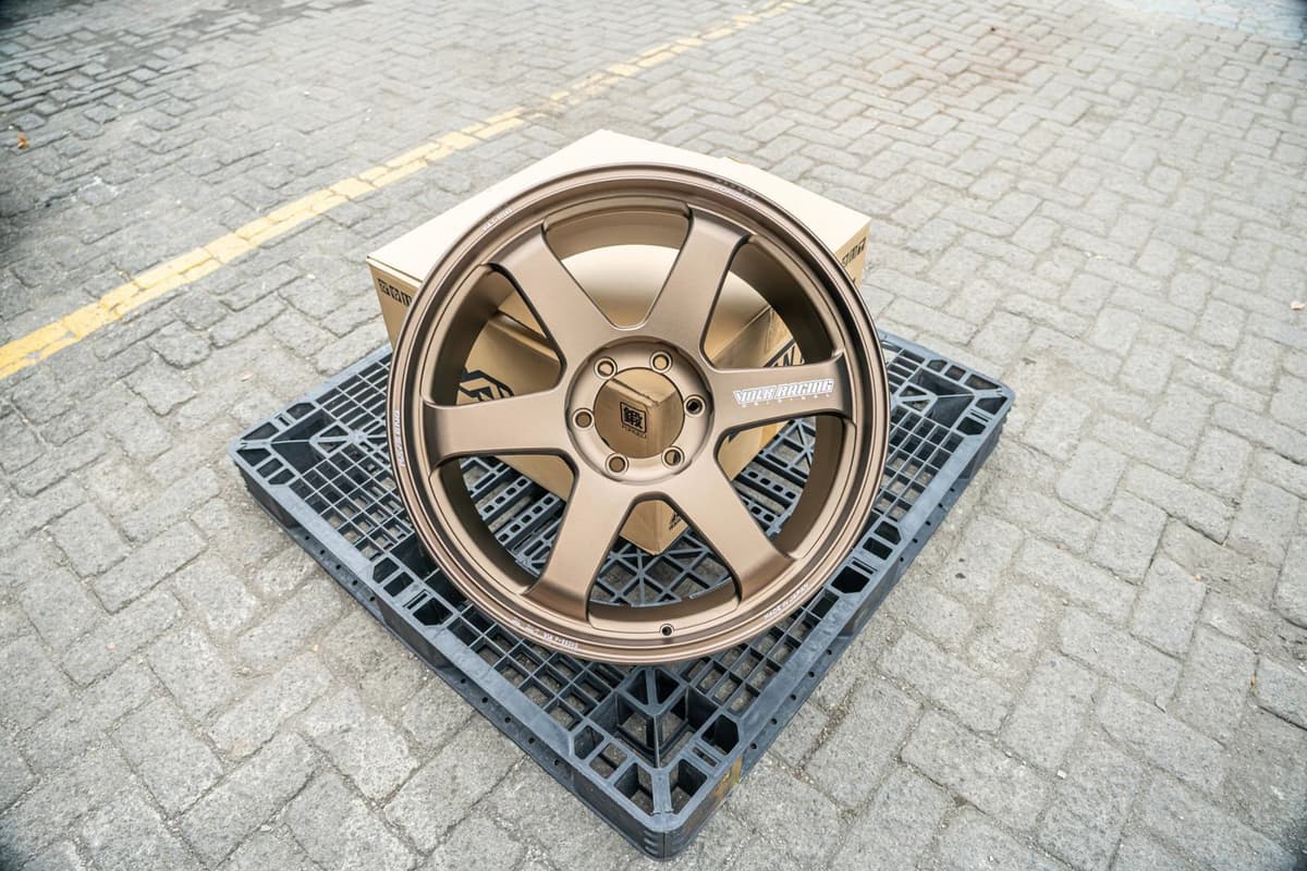 Volk Racing TE37 Ultra Large PCD M-SPEC R22x10 ET 48 PCD 6x139 - Bronze (Original Japan) — image 1