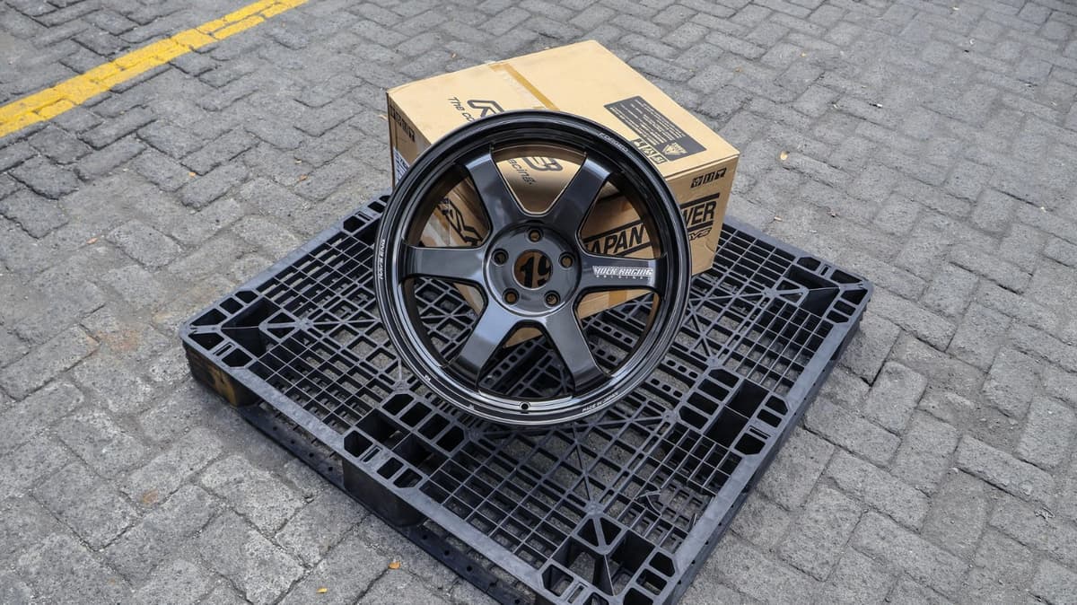 Volk Racing TE37 Ultra M-SPEC R19x9.5 ET 36 PCD 5x120 (Original Japan) view 2