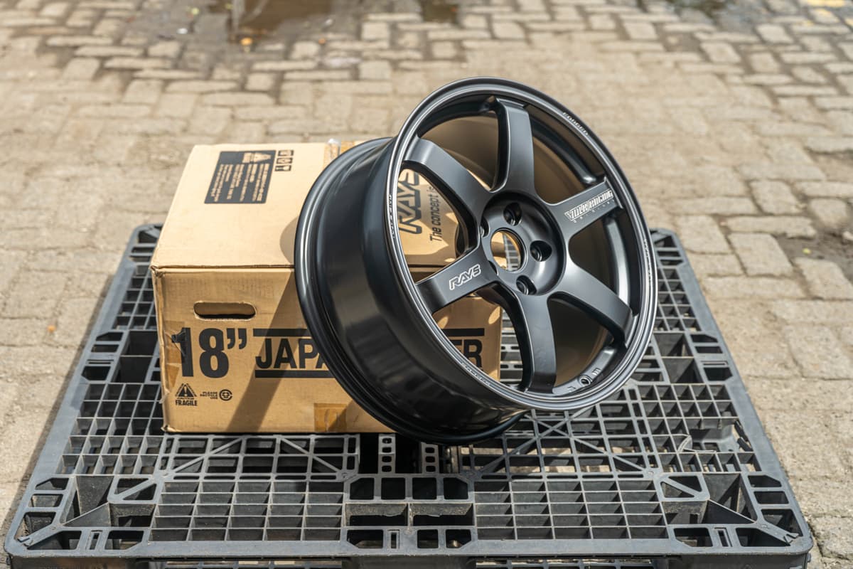 Volk Racing TE37 SAGA S-PLUS BLACK SHADOW R18x8.5 ET 42 PCD 5x114 - Matte Translucent Black (Original Japan) view 3