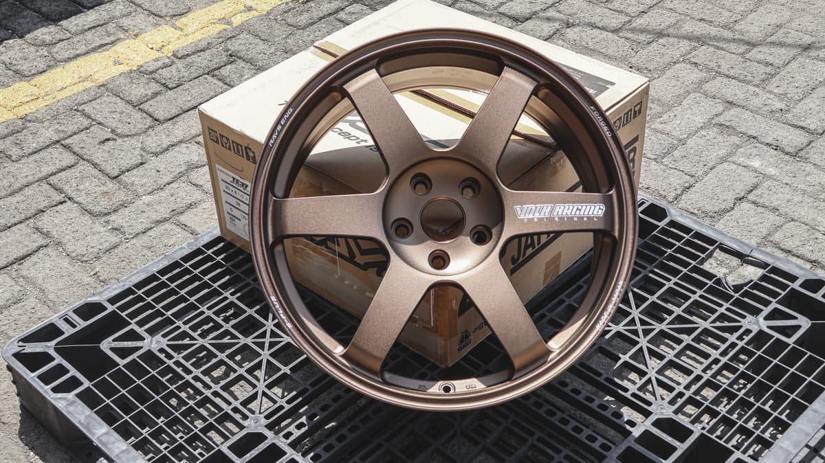 Volk Racing TE37 SAGA S-PLUS R20x8.5 ET 38 PCD 5x120 - Bronze (Original Japan) view 2
