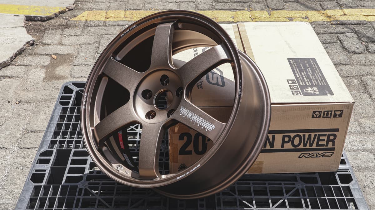 Volk Racing TE37 SAGA S-PLUS R20x8.5 ET 38 PCD 5x120 - Bronze (Original Japan) view 3