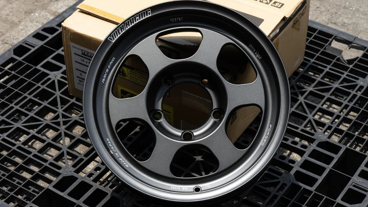 Volk Racing TE37XT FOR J UL R16x6 ET -6 PCD 5x139 - Matte Gunblack (Original Japan) — image 1