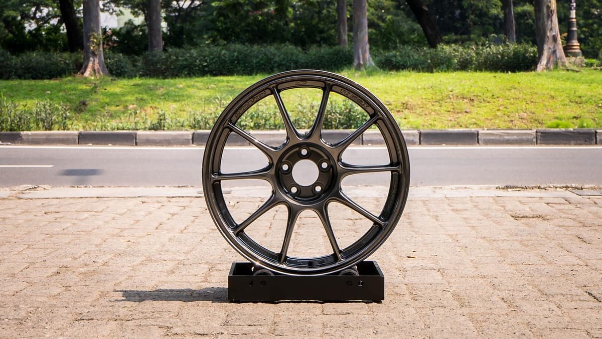 TC105X R18x8.5 ET 32 PCD 5x114 - EJ Titan (Original Japan) — image 1
