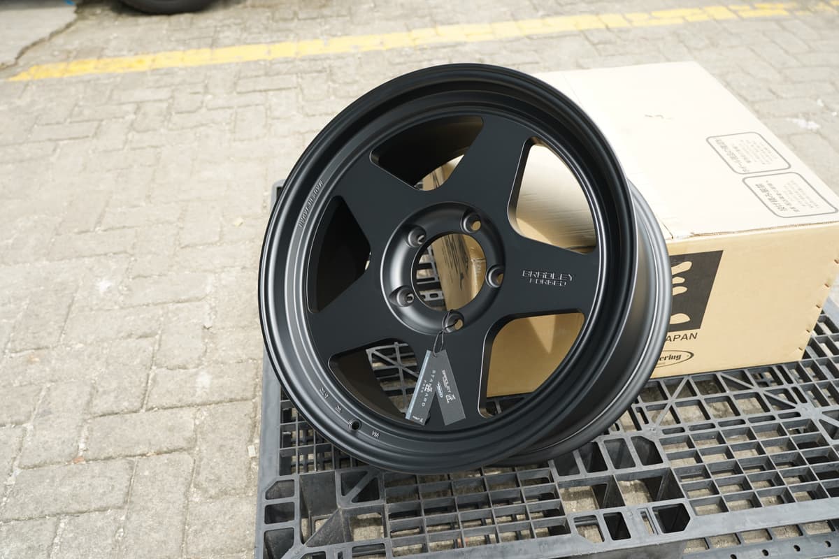 Bradley Forged Takumi 20x9.5 ET33 5x150 view 3