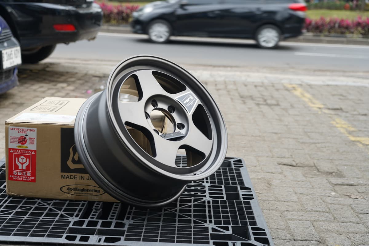 Bradley Forged Takumi 18x8.5 ET52 6x139.7 view 2