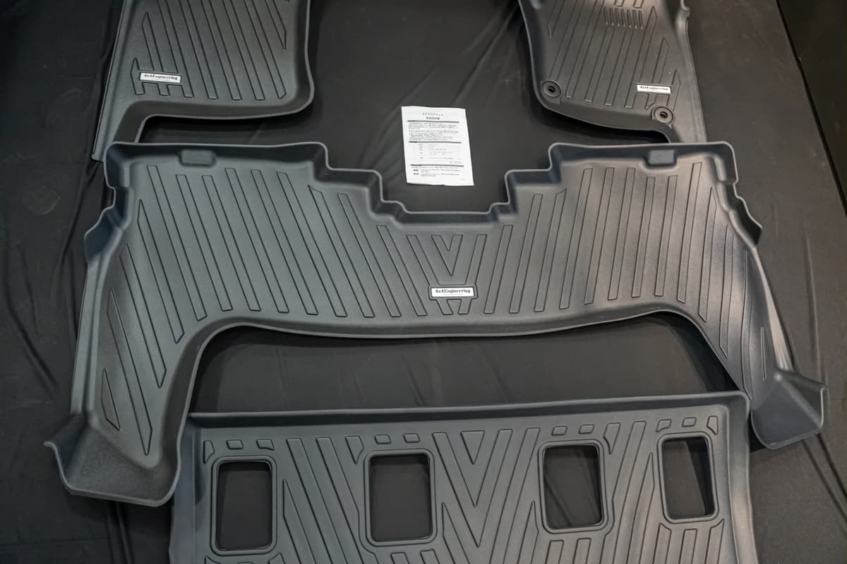 4x4 Engineering 3D Floor Mat for Land Cruiser 70 view 6