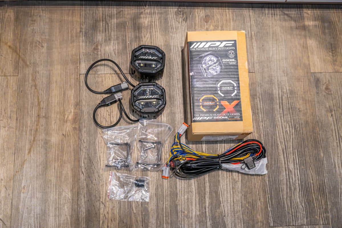 IPF 4-Inch Octagon LED Driving Lamp Set (S-880ML) view 1