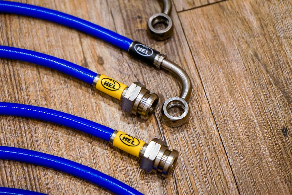 HEL Performance Stainless Steel Braided Brake Line Kit for Toyota LAND CRUISER VX 80 view 3