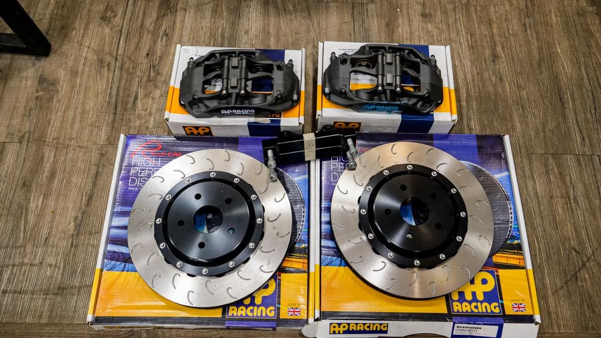 AP Racing Pro 5000 R Big Brake Kit Toyota Innova Reborn view 2
