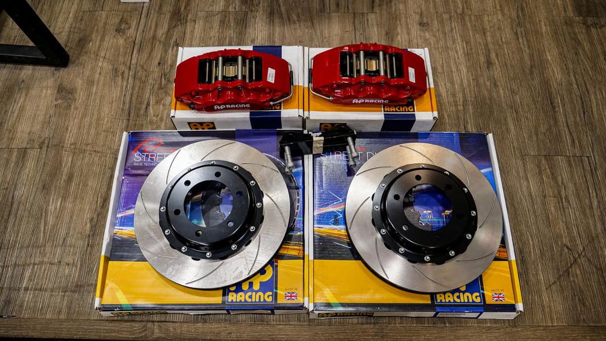 AP Racing Street Big Brake Kit Toyota Fortuner VRZ — image 1