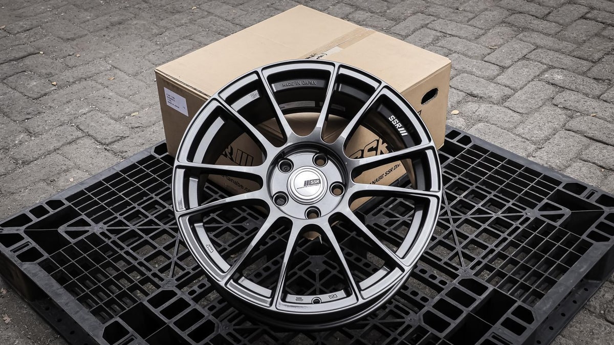 GTX04 R18x7.5 ET 50 PCD 5x114 - Dark Gunmetal (Original Japan)