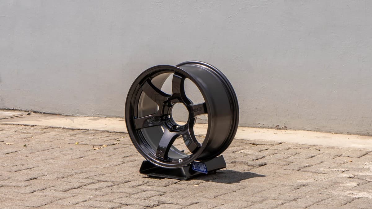 Gram Lights 57DRX R18x9 ET 0 PCD 6x139.7 (Original Japan) view 2