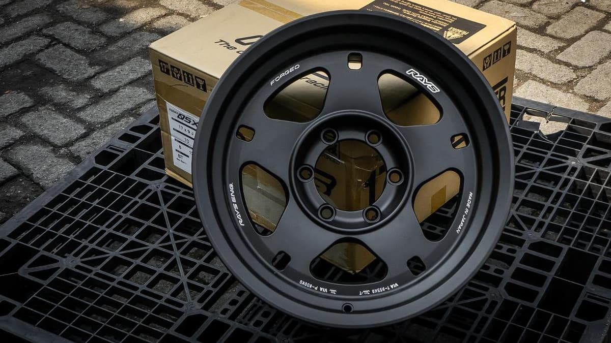 A LAP 05X R17x9 ET 10 PCD 6x139.7 - Blast Black 2 (Original Japan) view 1