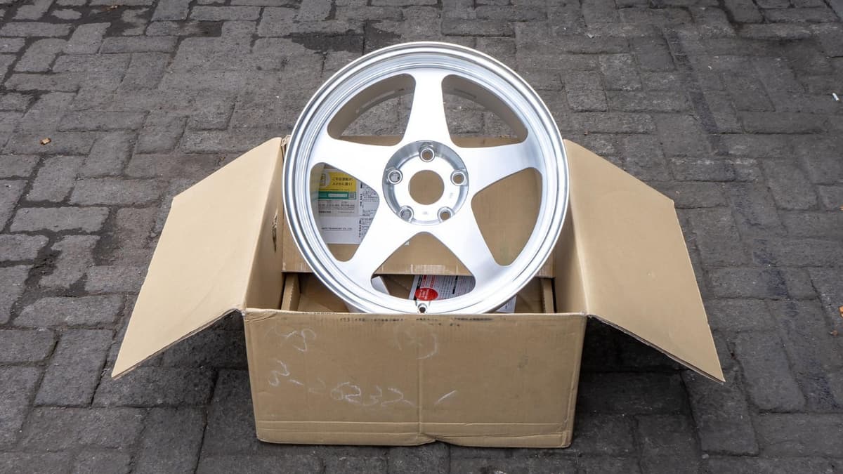 EVO II R18x9.5 ET 45 PCD 5x120 - Bright II (Original Japan) — image 1