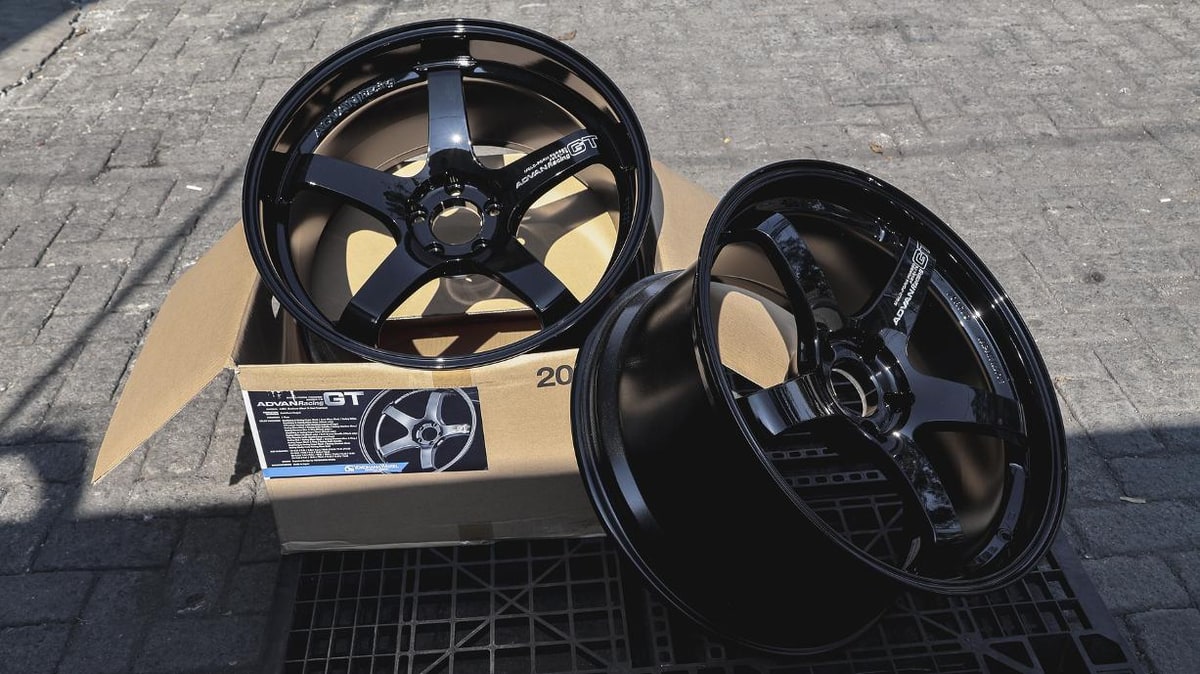 ADVAN Racing GT Premium Version R20 Staggered Set PCD 5x114.3 - Racing Gloss Black (Original Japan)