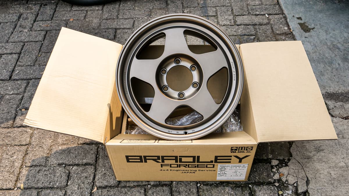 Bradley V 16x8 ET0 6x139.7 view 1