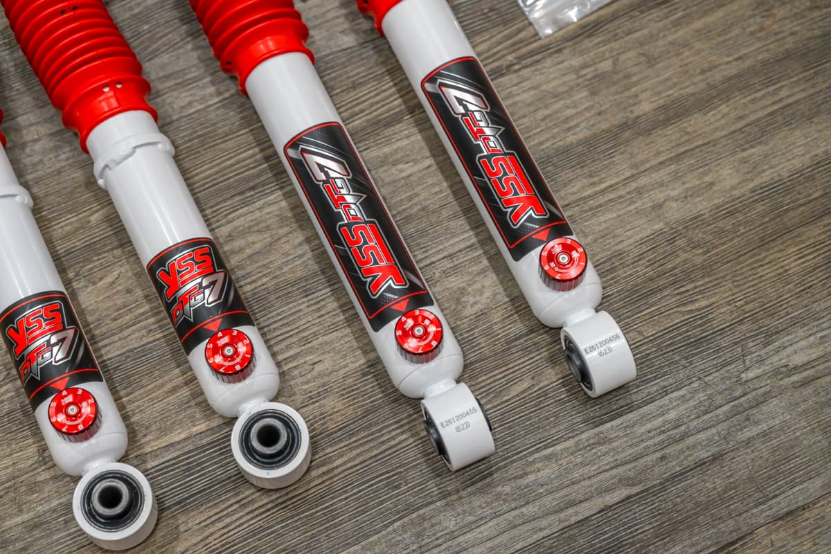 YSS DTG 7 Series Suspension Kit for Mitsubishi Pajero Old & ANPS view 2