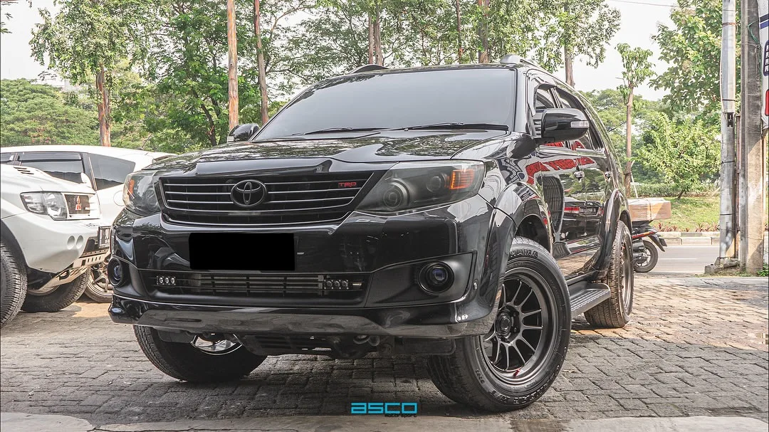 Toyota Fortuner VNT