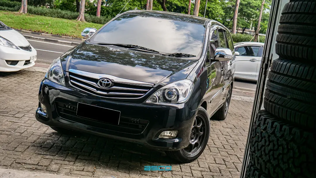 Toyota Innova KD