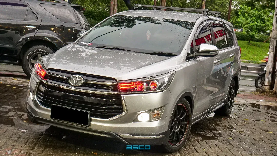 Toyota Innova Reborn