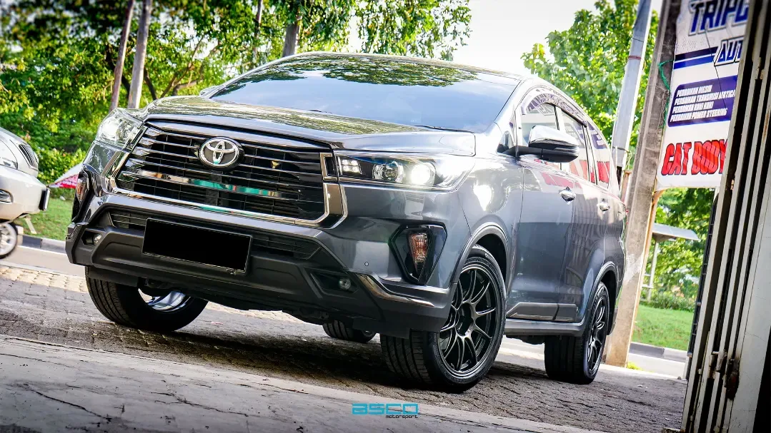 Toyota Innova Reborn