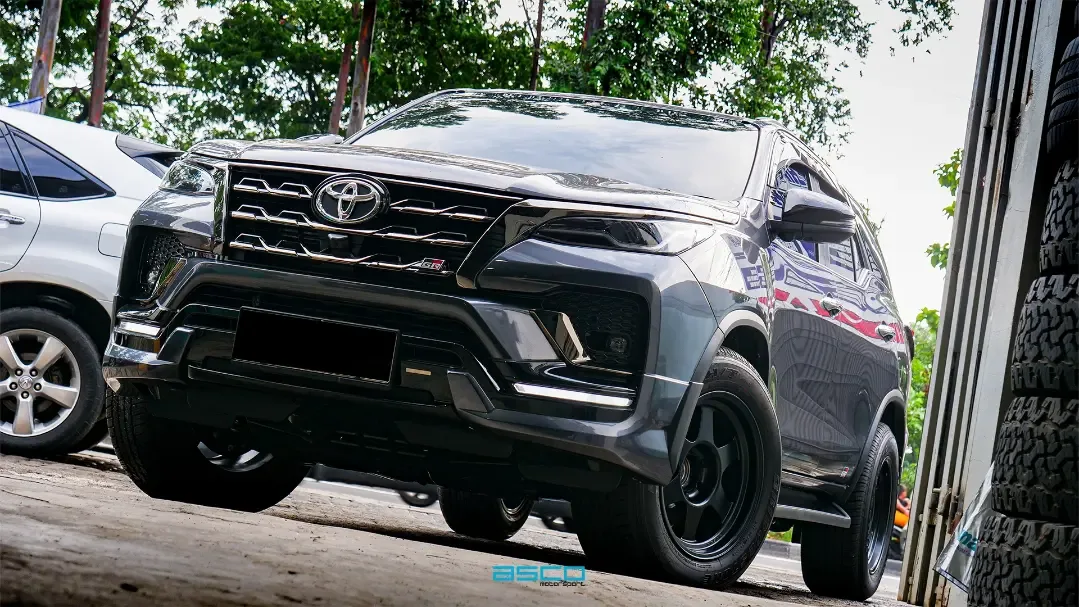 Toyota Fortuner VRZ GR