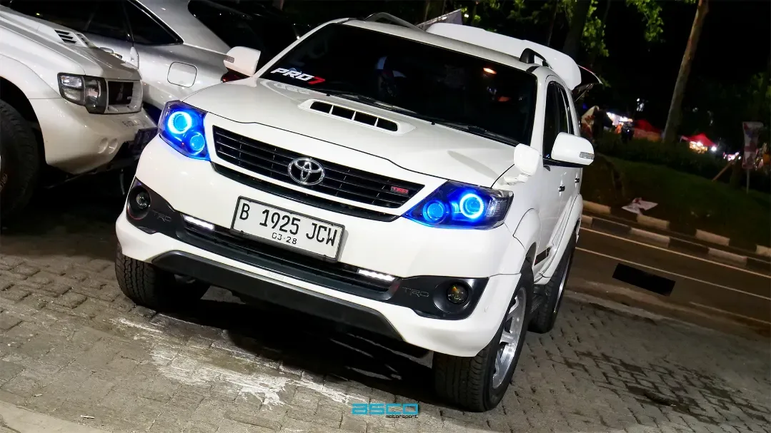 Toyota Fortuner VNT