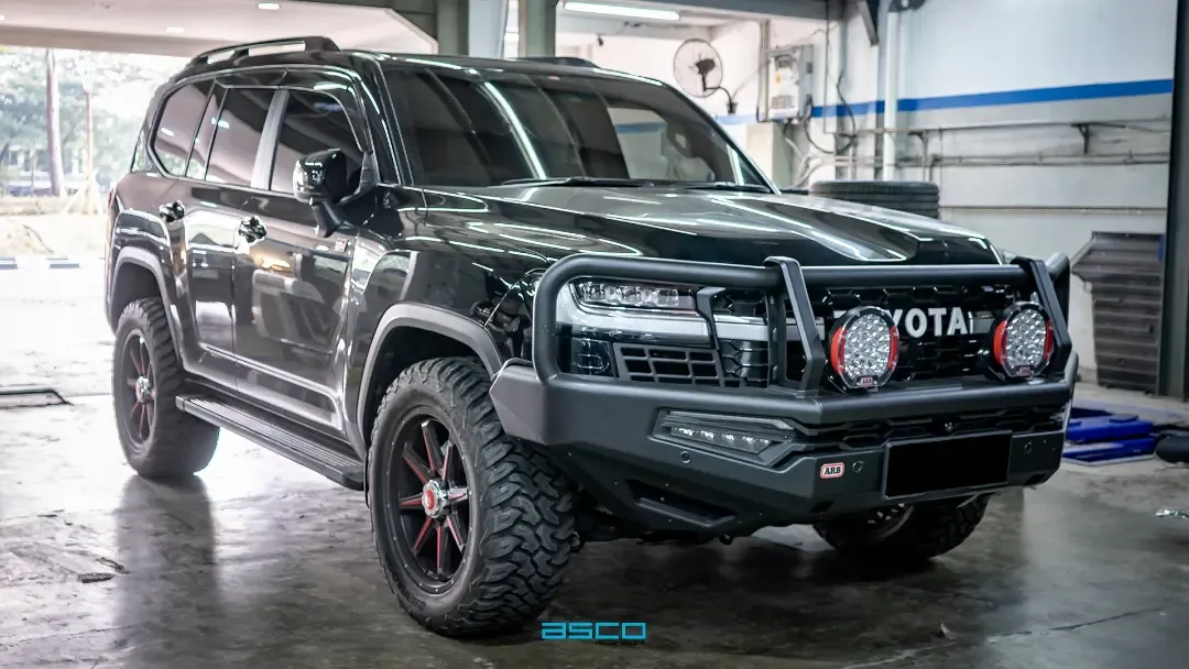 Toyota Land Cruiser 300