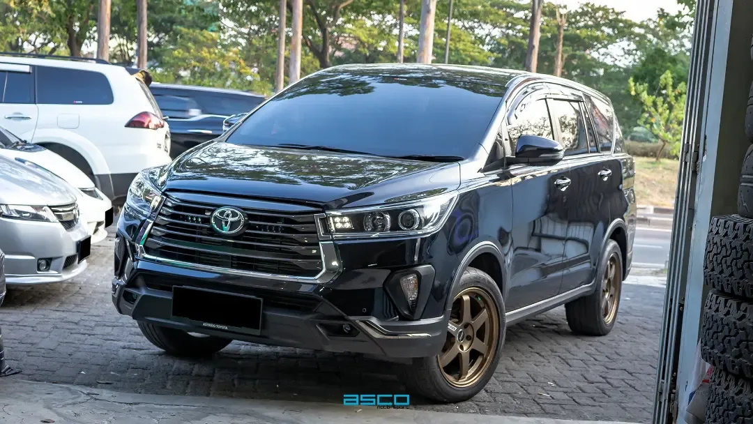 Toyota Innova Reborn