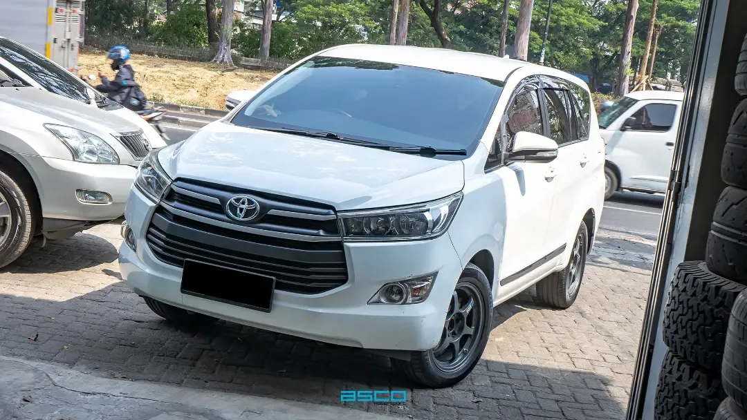 Toyota Innova Reborn