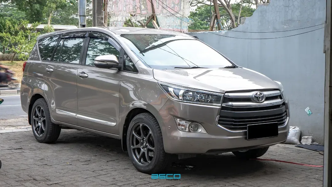 Toyota Innova Reborn