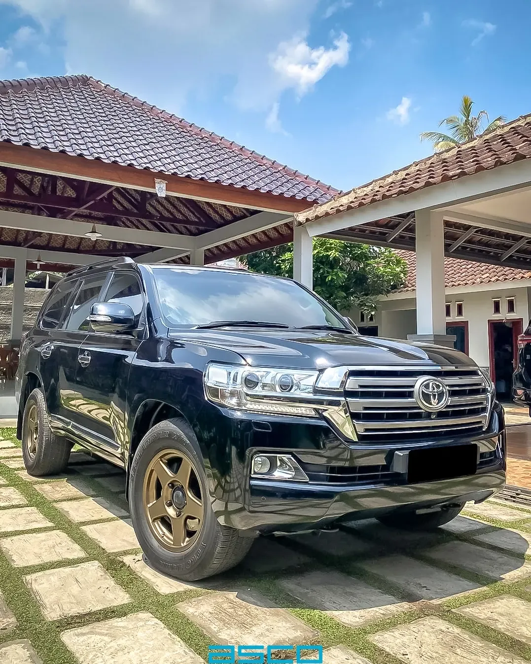 Toyota Land Cruiser 200