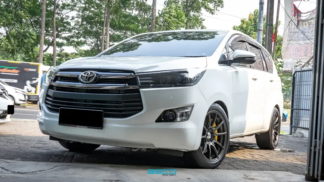 Toyota Innova Reborn
