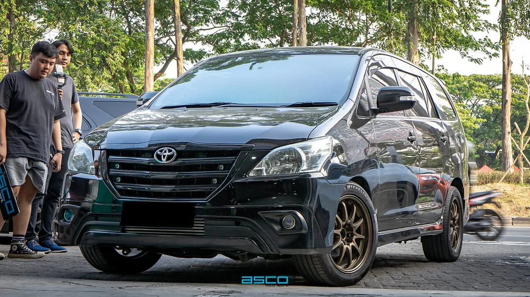 Toyota Innova KD