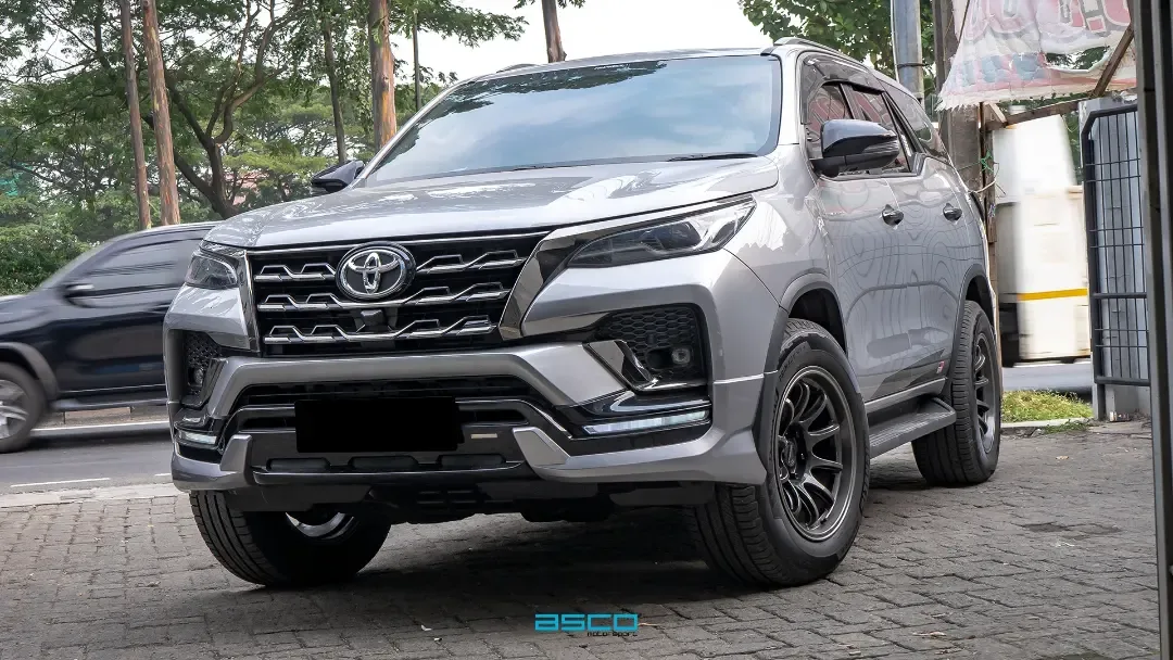 Toyota Fortuner VRZ GR