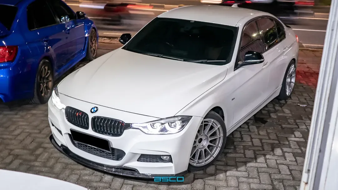 BMW F30