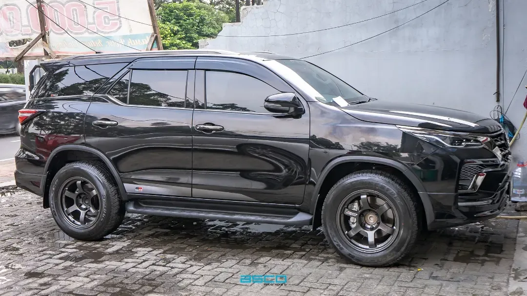 Toyota Fortuner VRZ GR