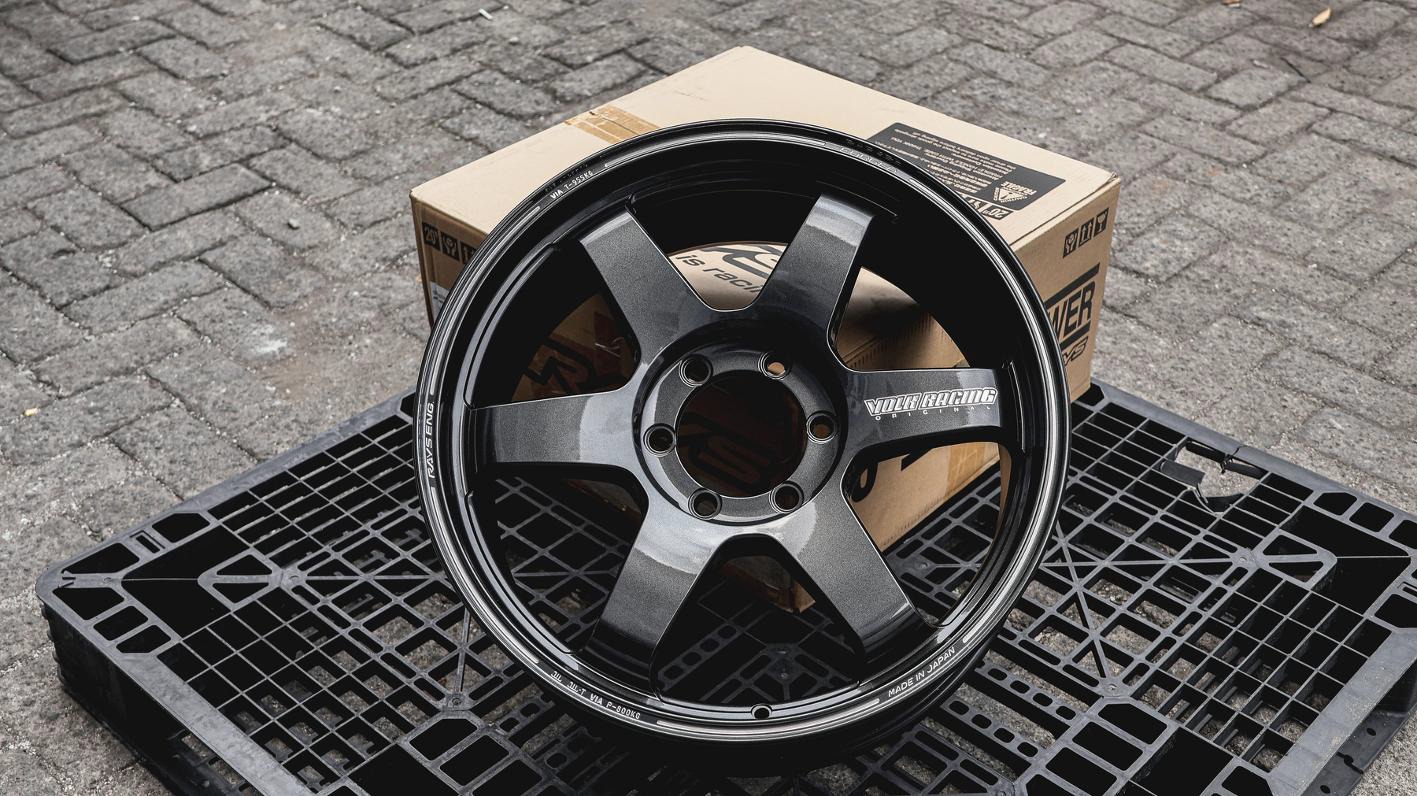 Volk Racing TE37 Ultra Large PCD R20x8.5 ET 45 PCD 6x139 (Original Japan) view 2