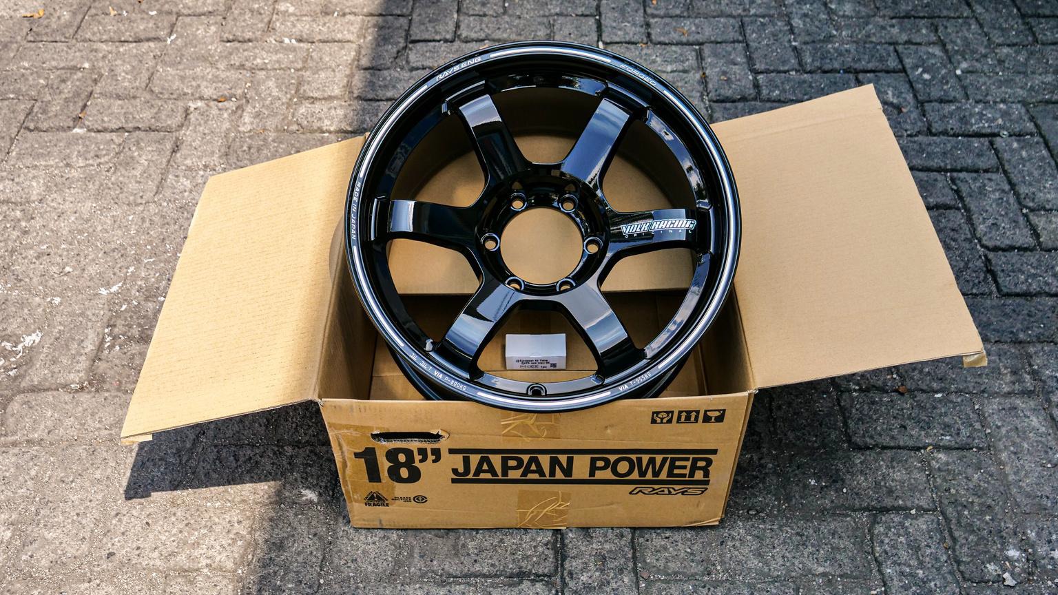 Volk Racing TE37 Large PCD Progressive Model II R18x9 ET 0 PCD 6x139.7 (Original Japan) view 2