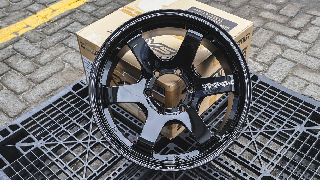 Volk Racing TE37 SB R18x8 ET 30 PCD 6x139 - Black (Original Japan)