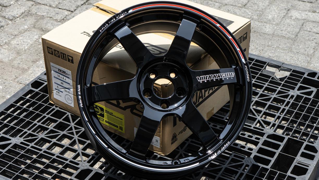 Volk Racing TE37 SAGA S-PLUS TIME ATTACK EDITION R18x8 ET 46 PCD 5x100 - Black/REDOT (Original Japan)