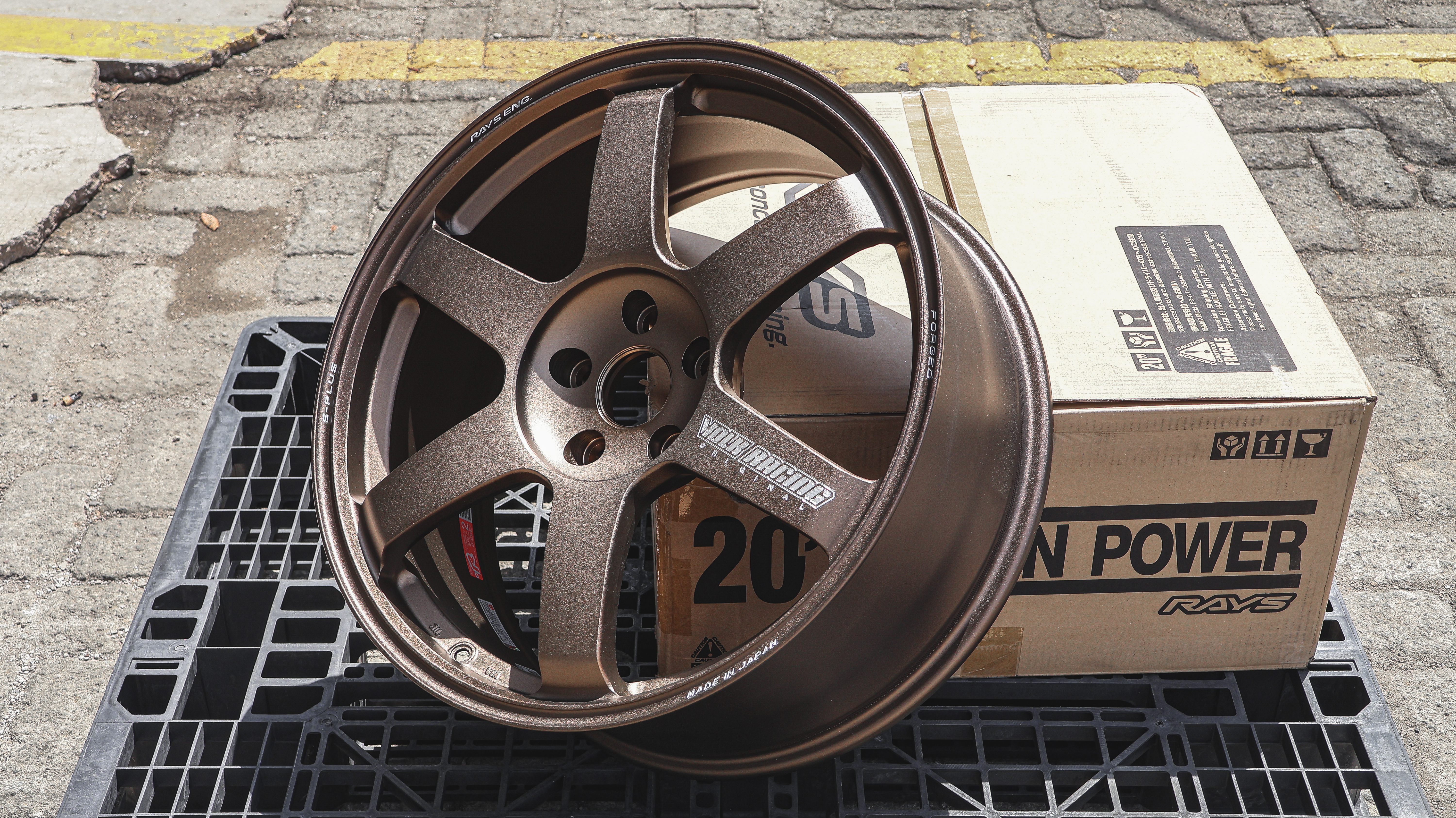 Volk Racing TE37 SAGA S-PLUS R20x8.5 ET 38 PCD 5x120 - Bronze (Original Japan) view 3