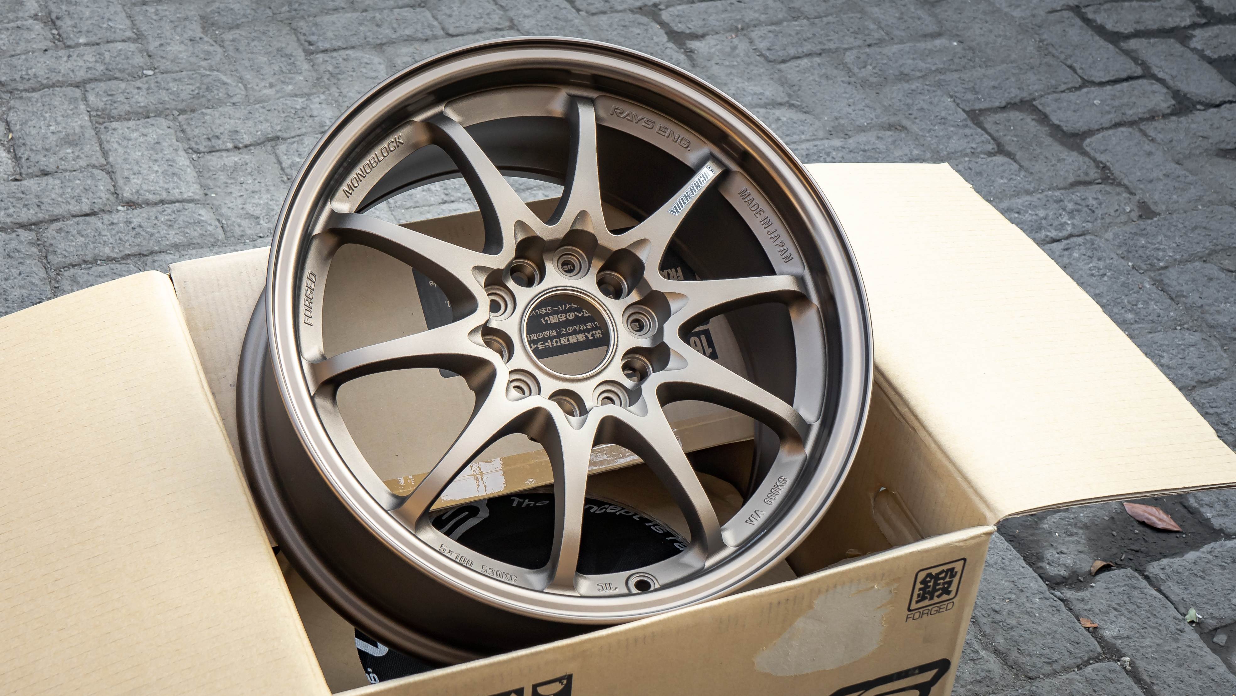 Volk Racing CE28N R16x7.5 ET 35 PCD 5x114.3 - Bronze (Original Japan)