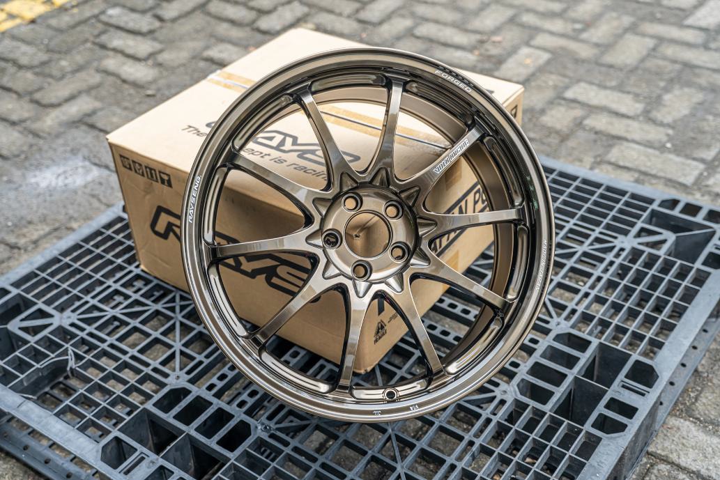 Volk Racing CE28N PLUS R18x8.5 ET 45 PCD 5x100 - Shining Bronze Metal (Original Japan)