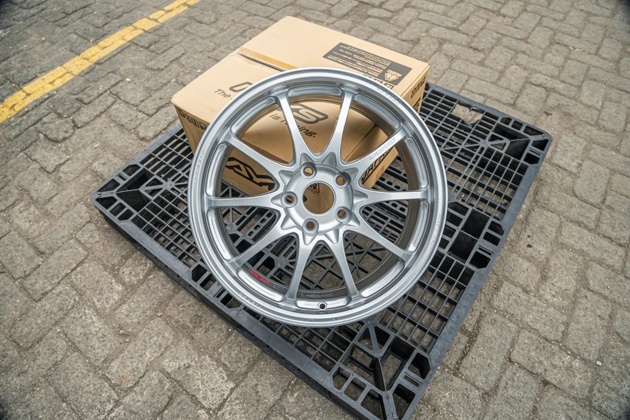 Volk Racing CE28N PLUS M-SPEC R18x7.5 ET 45 PCD 5x114 - Diamond Silver (Original Japan) view 2