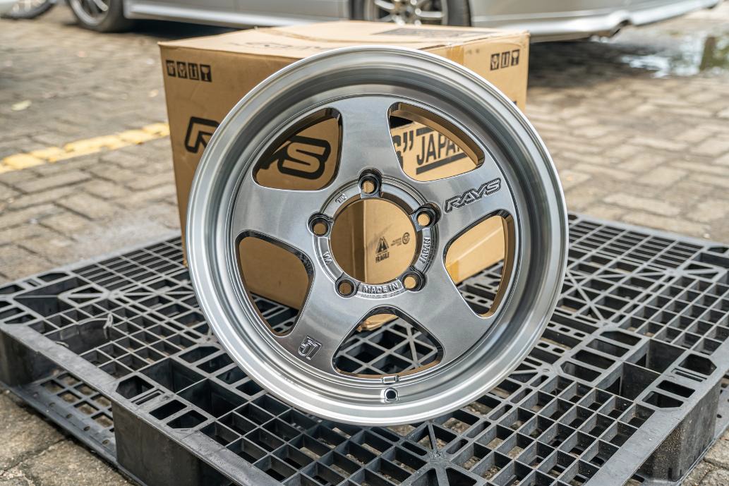 Gram Lights 57FR-X R16x6.5 ET -12 PCD 5x139 - Grace Silver/Rim DC (Original Japan)