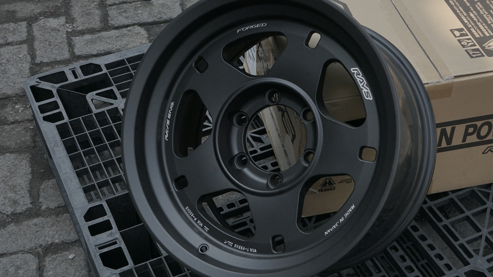 A LAP 05X R17x9 ET 10 PCD 6x139.7 - Blast Black 2 (Original Japan) view 2