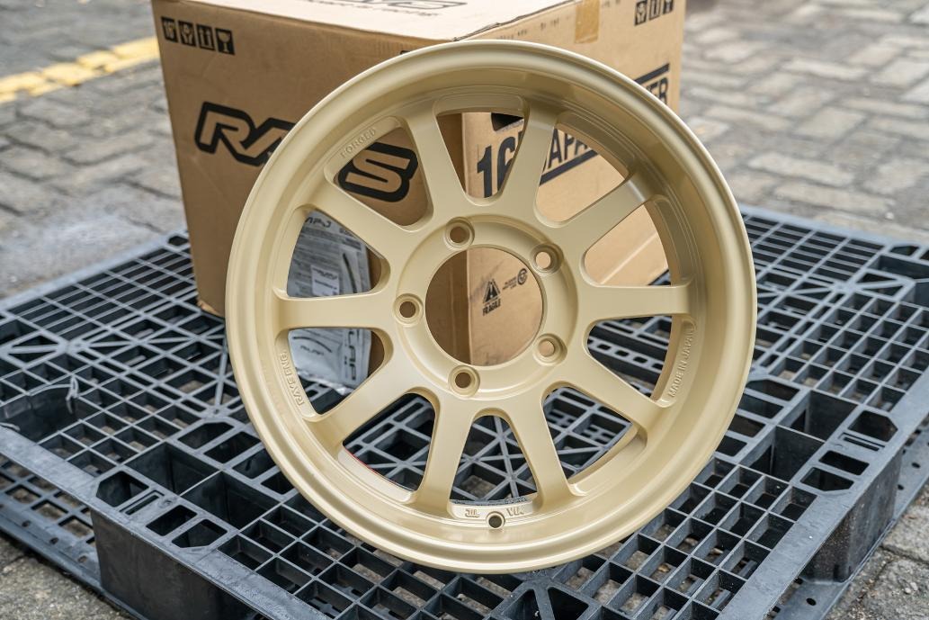 A LAP J DESERT EDITION R16x6.5 ET -15 PCD 5x139.7 - Desert Yellow (Original Japan)