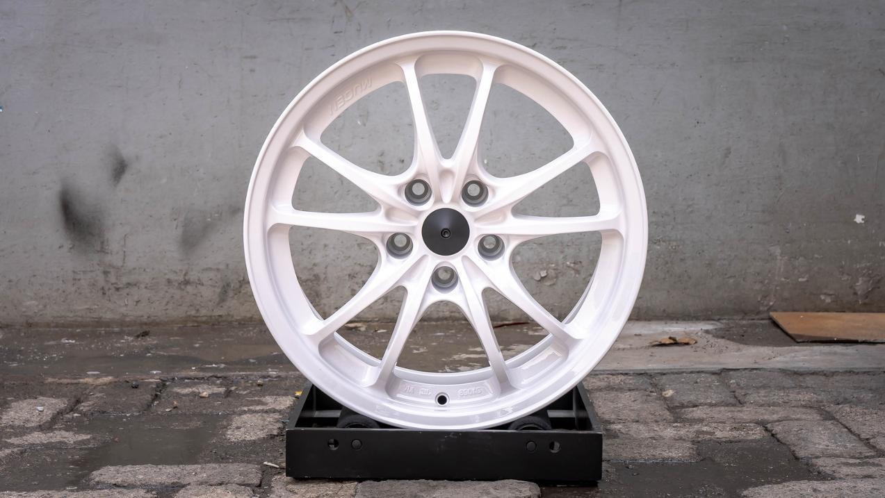 MC10 R17x9 ET 38 PCD 5x114.3 - White (Original Japan)