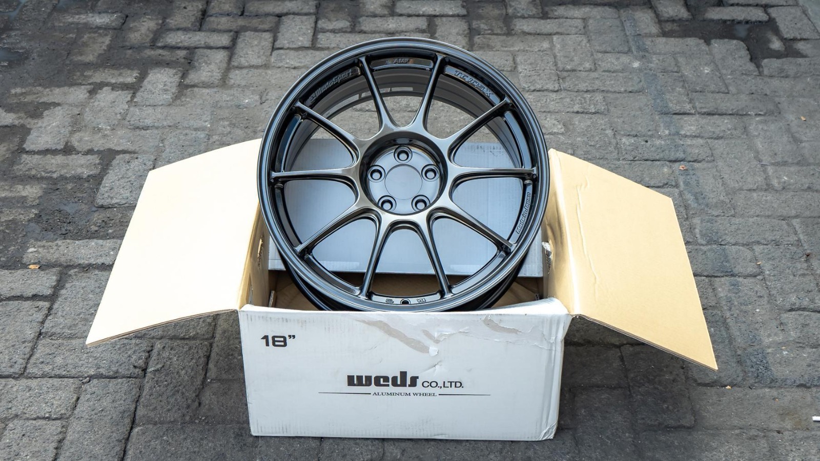 TC105X R18x8.5 ET 43 PCD 5x100 - EJ Titan (Original Japan)